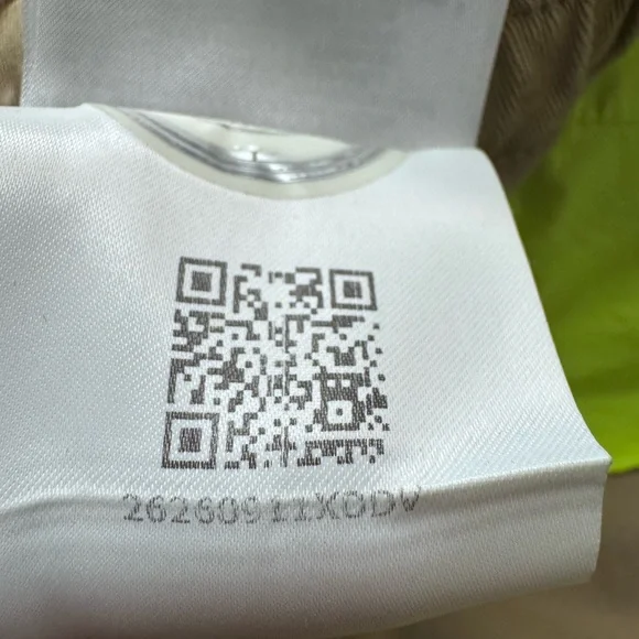 Moncler Pantalone Bermuda Camouflage Shorts - Picture 11 of 14